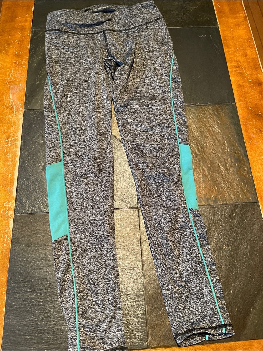 Women's Heather Gray Active Leggings with Teal Accent